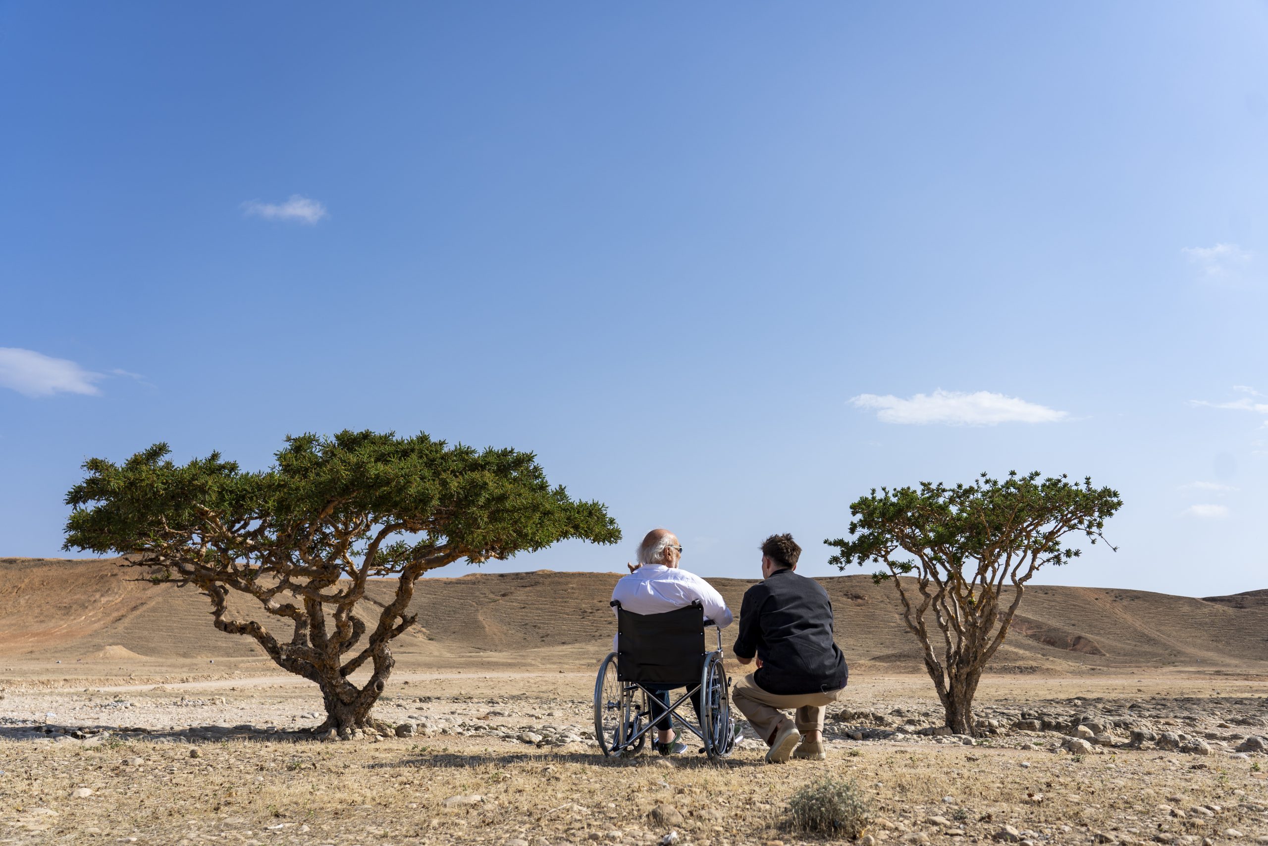Gaetano Pesce and Renaud Salmon at Wadi Dawkah